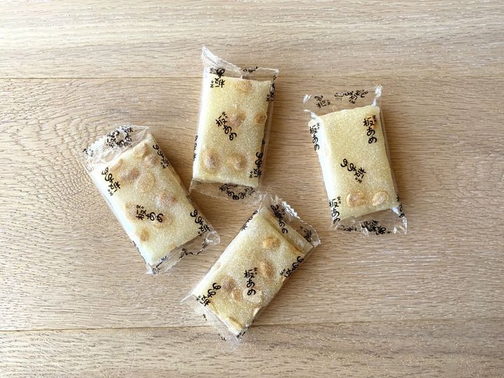 創業1672年。長野松本最古の飴屋〈山屋御飴所〉の「板あめ」【旅するデザイナーがおすすめするお土産たち！】