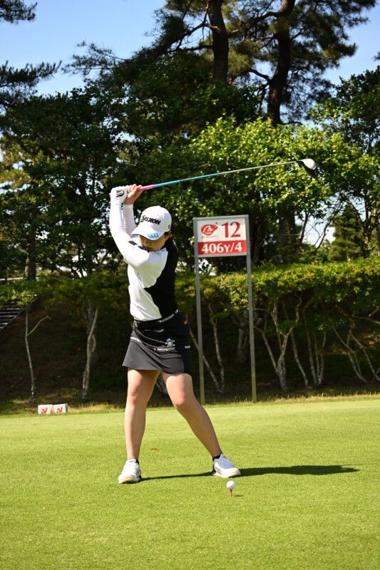 飛距離を出すコツは？ツアー初優勝の女子プロ3人のスイングを解説！