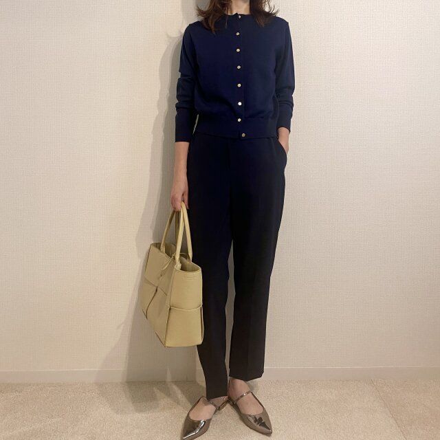 オールネイビーでシックなコーデ