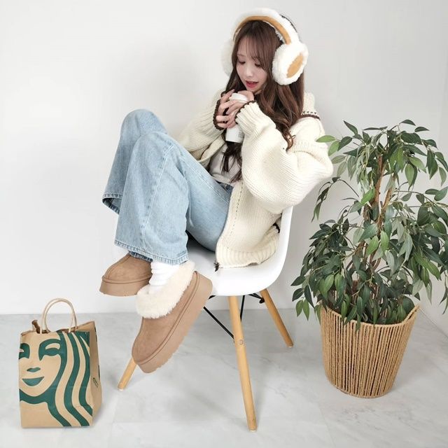 デニムパンツ×UNIQLOのホワイトの「ルーズソックス/3足組」