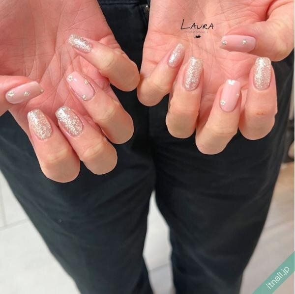 LAURA POMPONNEEが投稿したネイルデザイン [photoid:I0130490] via Itnail Design (746630)