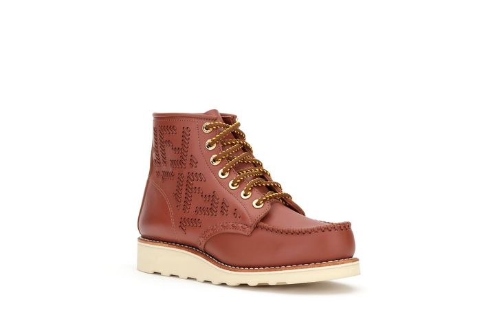 「フェンディ & レッドウィング」ブーツ ¥225,500／FENDI