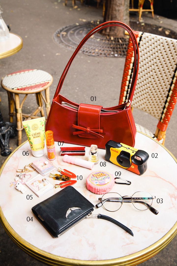 持ち歩いているものまで全部オシャレ！パリジェンヌ4人のバッグの中身