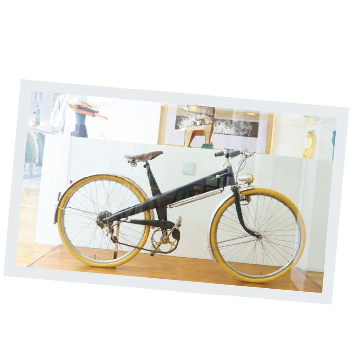 世界に3台しかないというデザイン界の巨匠、ジャン・プルーヴェの自転車