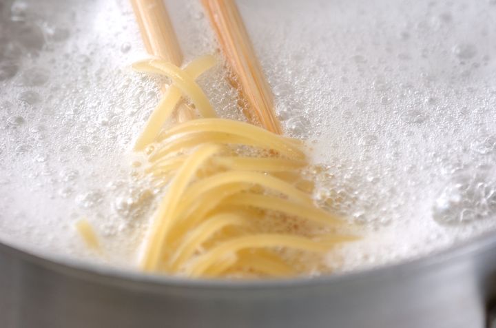 まるでお店の味 アンチョビのパスタ 食欲そそる人気のレシピの作り方1