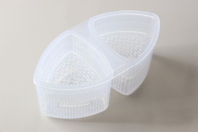 ダイソーの便利な三角おにぎりメーカー