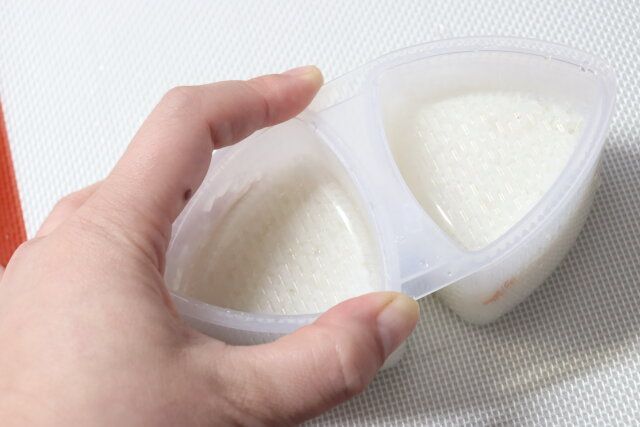 ダイソーの食洗器対応の三角おにぎりメーカー