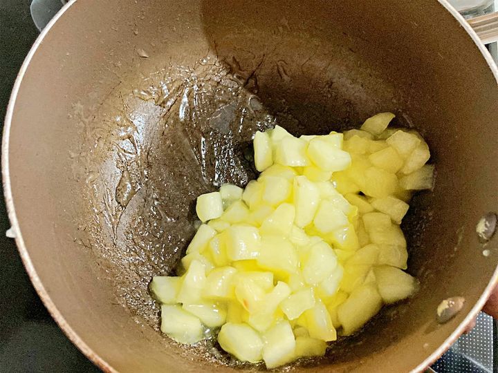 片栗粉を入れたりんご