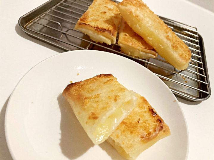 半分にカットしたマック風アップルパイ