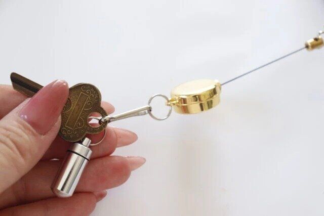 ダイソーのスリムなリールホルダー（スモールサイズ）