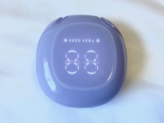 3COINS デジタルワイヤレスイヤホン バッテリー残量 ボディに表示