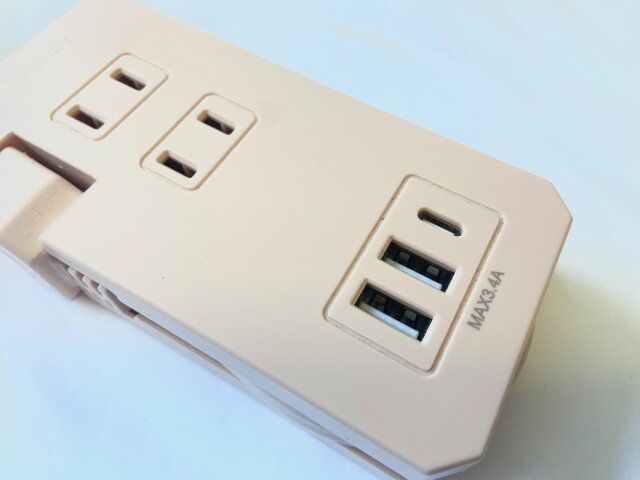 3COINS 2コンセント2USB1Typecタップ