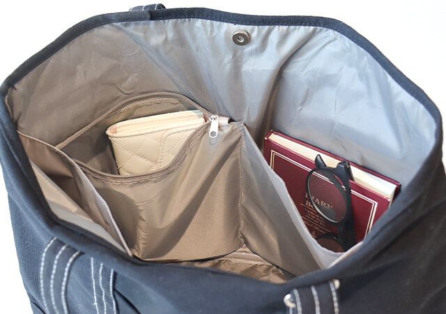 A. STANDARD 6ポケット仕切りつきトートバッグ ファスナーポケット オープンポケット