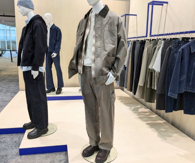 カバーオールジャケットを着たマネキン