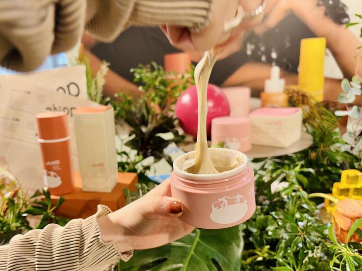 画像: 粘度は高いけど柔らかく、とろみが気持ちのいい質感。