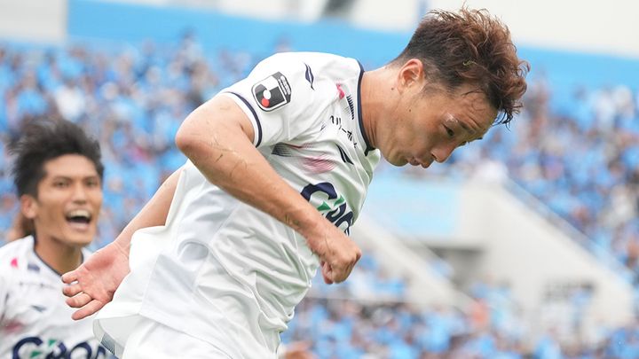 ファジアーノ岡山、「J1デビュー戦」で歴史的な初勝利！“持ってる男”が初ゴールを決める