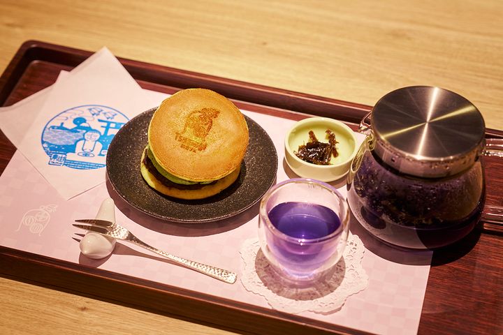 「濃抹茶・生どら焼きと鎌倉ブレンドティー」1430円