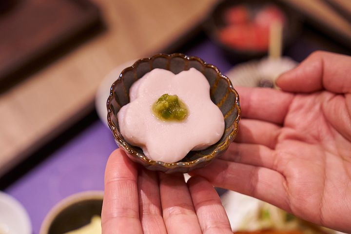 「井上蒲鉾店」の「梅花はんぺん」