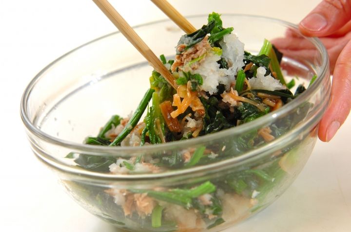 ホウレン草のナメタケおろし和えの作り方1