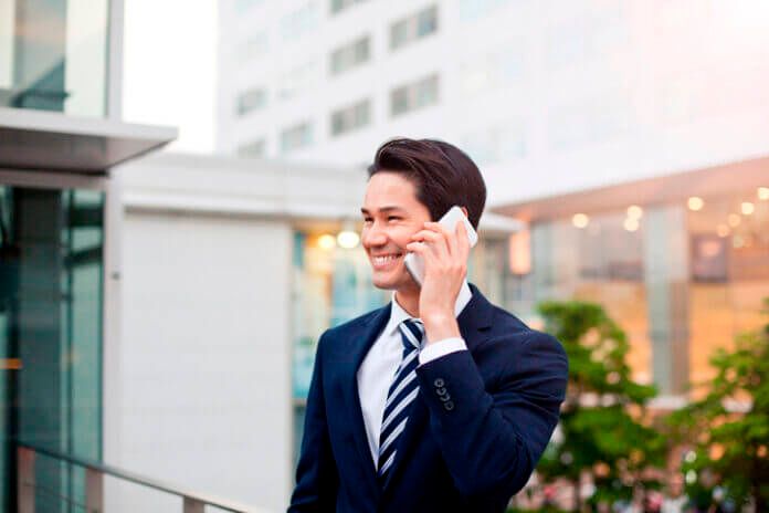 マッチングアプリで会う約束をするタイミングは？平均期間や誘い方を解説！