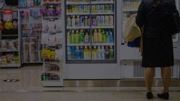 仕事の帰りに駅のホームで...（画像はイメージ）