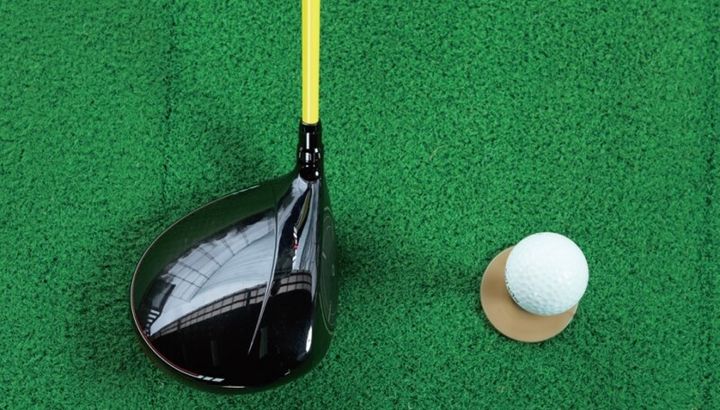 アッパーブローで飛距離をアップするには？ポイントは「左足ツマ先」