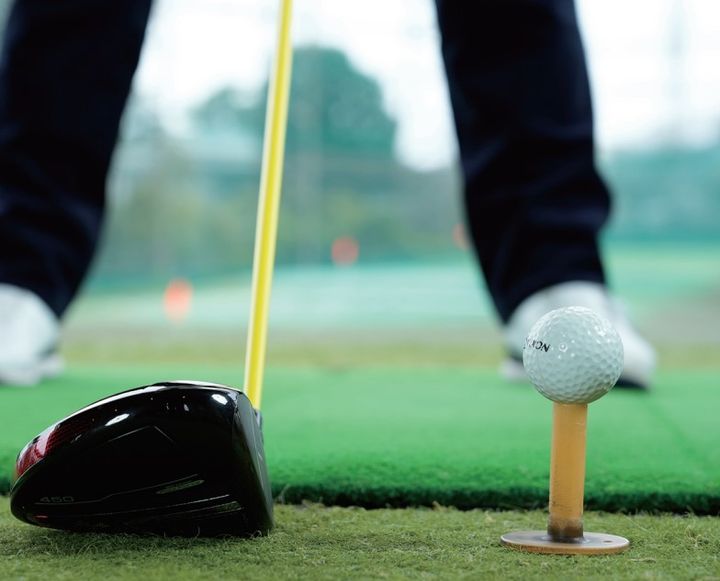 アッパーブローで飛距離をアップするには？ポイントは「左足ツマ先」