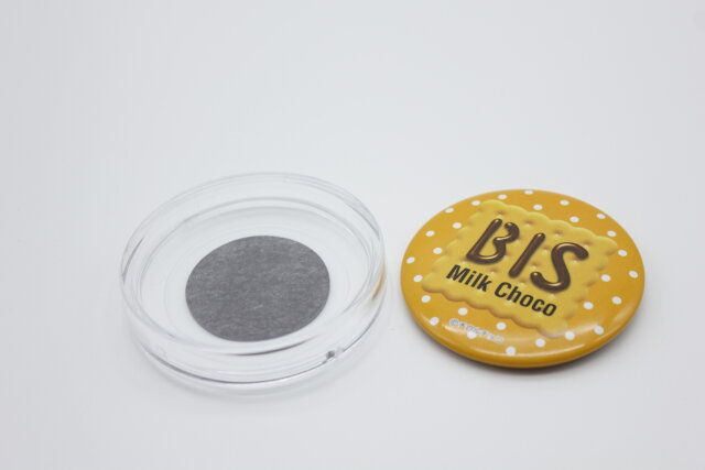 缶バッジ57mm用マグネット付ホルダーケース ディスプレイ