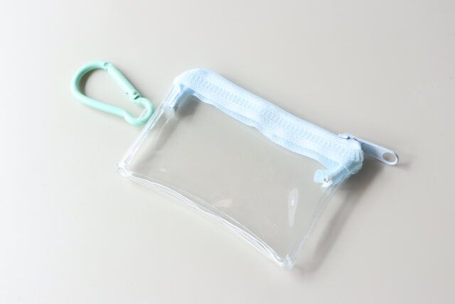 ダイソー ミニポーチ（カラビナ付）