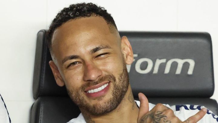 ネイマール、獄中先輩の17歳息子とチームメイトになる「君の面倒は僕が見る」