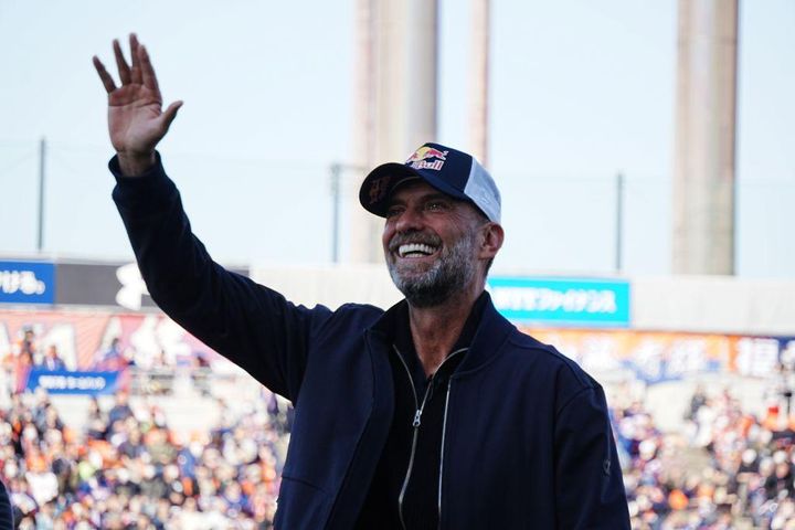 来日した世界的名将も大興奮！外資参入の新生した名門が開幕白星発進！