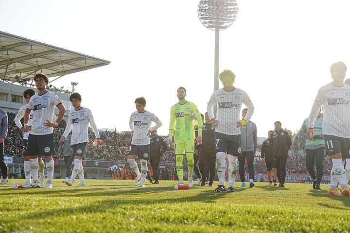 J2開幕戦は4季ぶりの黒星スタート。元日本代表の新主将は「課題もいいところもたくさん出た試合だった」と今後に手ごたえ