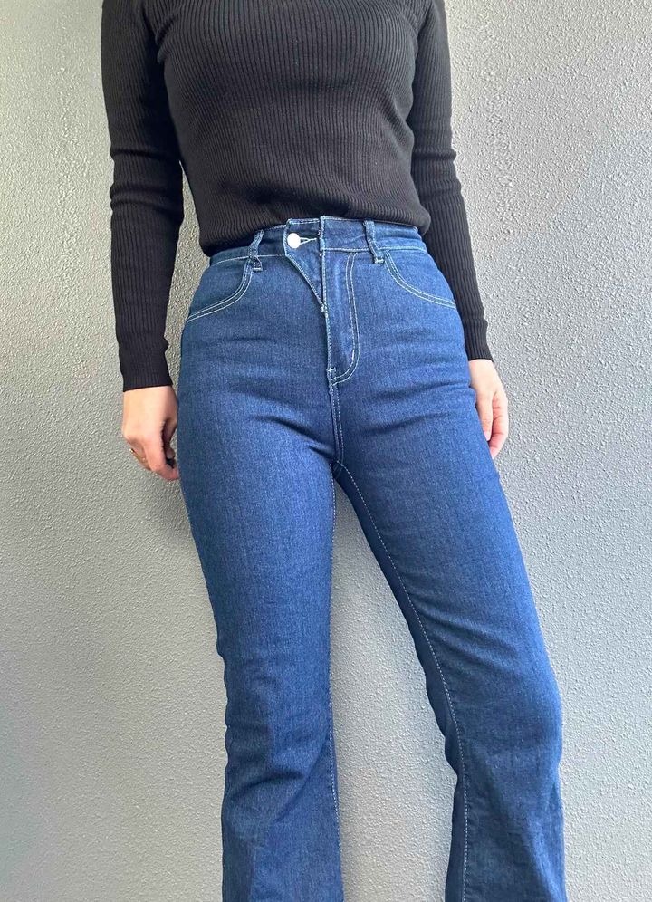 画像: ちょっと変わったウエスト部分がおしゃれ