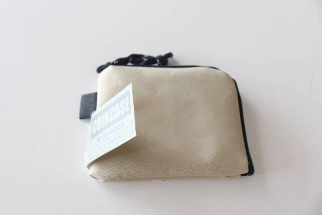 ダイソーのコインケース ポケット付きのパッケージ