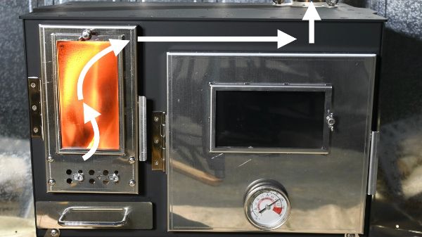 「画期的すぎる」キャンプを快適に！オーブン一体型の薪ストーブが優秀すぎる！