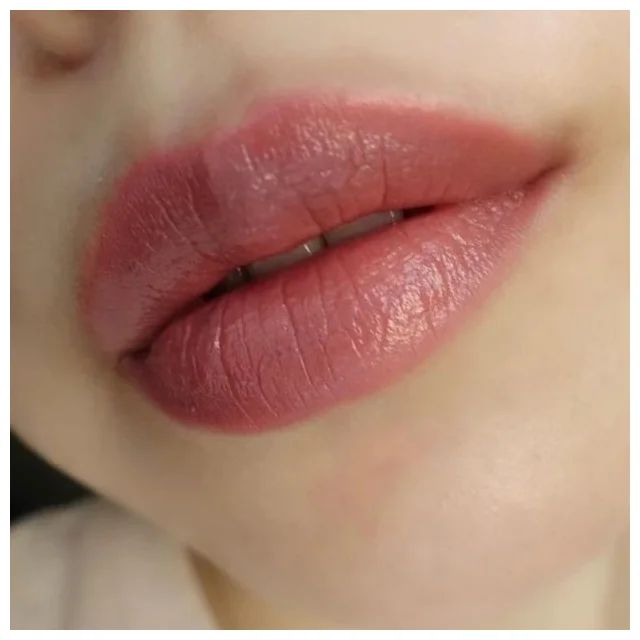 CHANEL ルージュ アリュール レクストレ 812