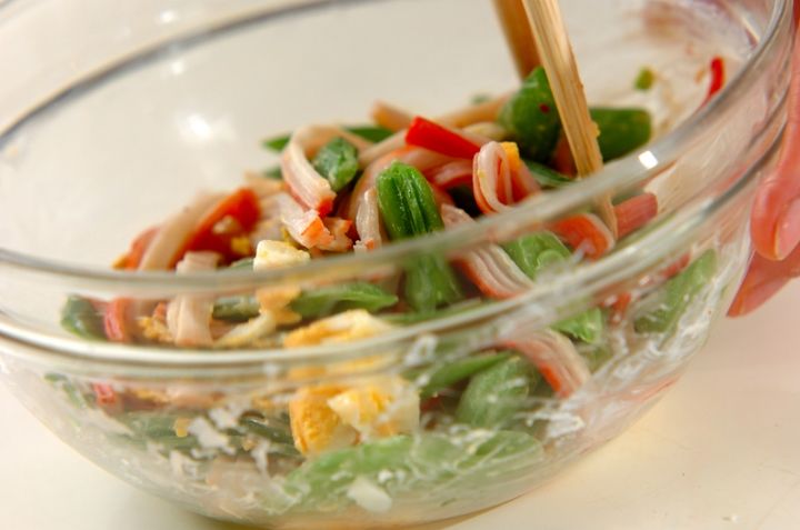 スナップエンドウの卵サラダの作り方1