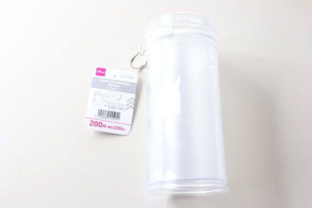 ダイソー クリア円筒ポーチ 商品タグ