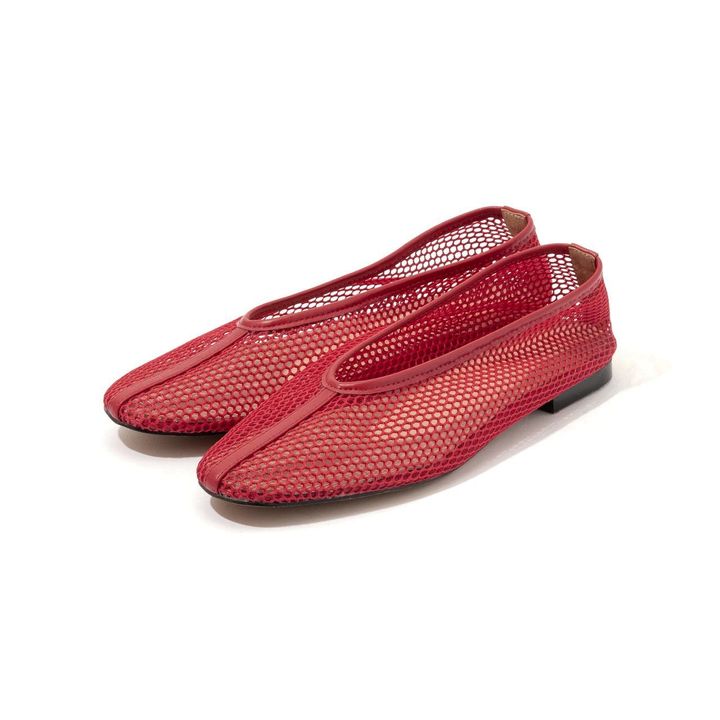 画像: メッシュフラットシューズ ¥24,200 store.tomorrowland.co.jp