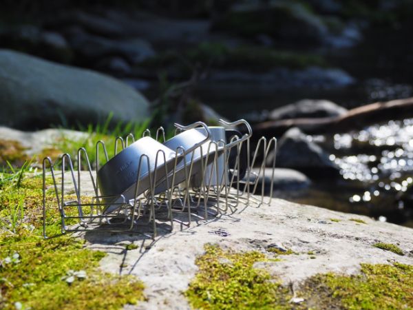 「即完売商品」わずか3cmまで縮む⁉魔法のような水切りラックが画期的すぎる