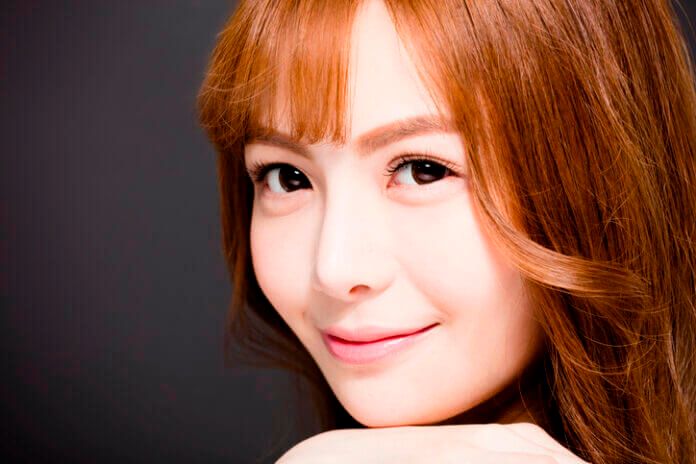 甘い誘惑…… モテるあざとい女の特徴7選