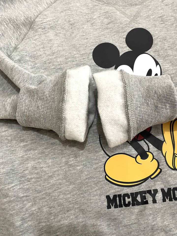 画像: リブ素材で防寒対策