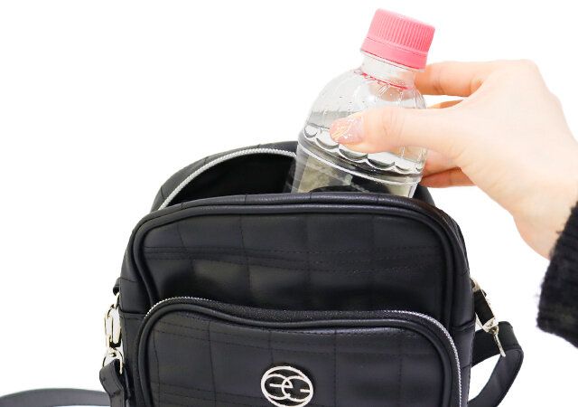 エゴイスト付録ショルダーバッグ 500mLボトルが入る