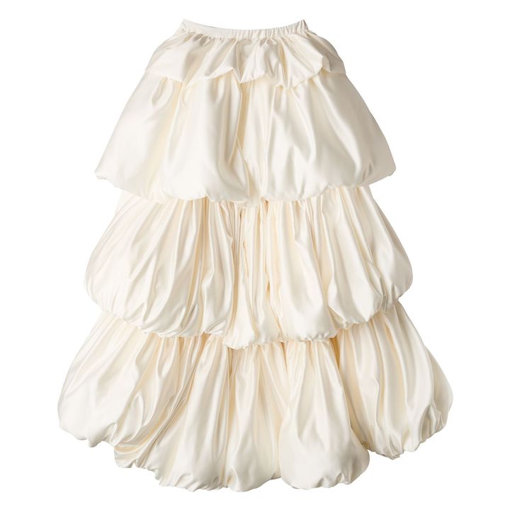 スカート ￥308,000／ANNA CHOI