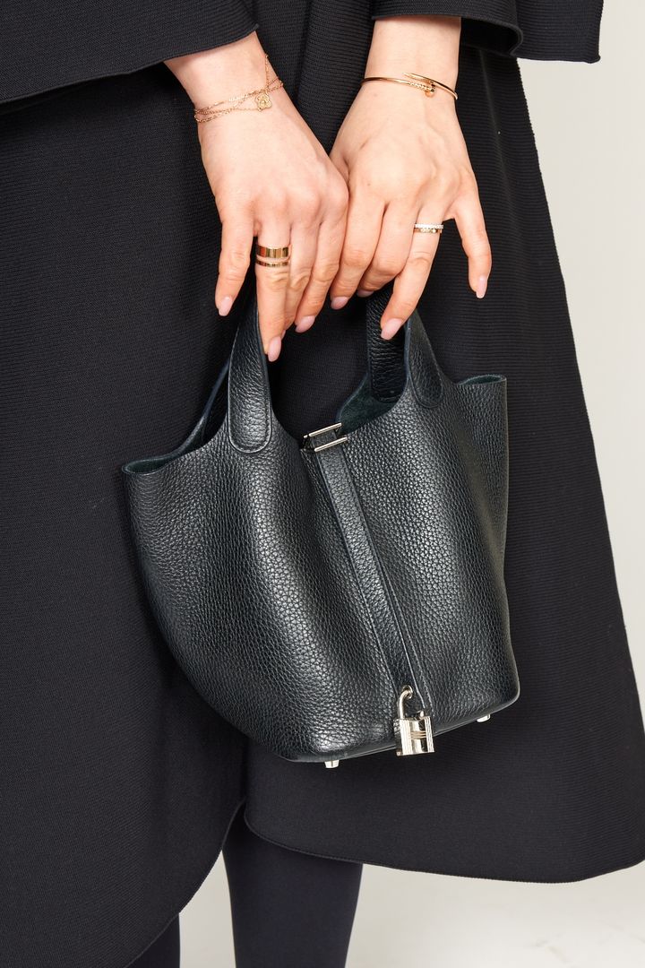 クラウドチームVERYデラクナー友理のセレモニーバッグ