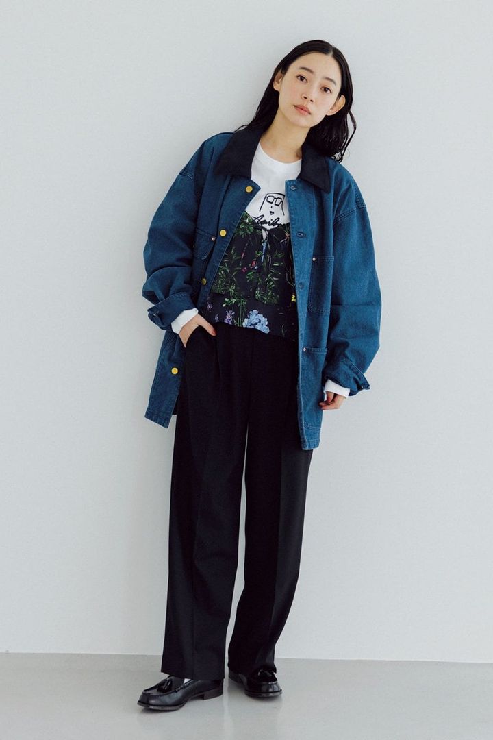 ユニクロのタックパンツ