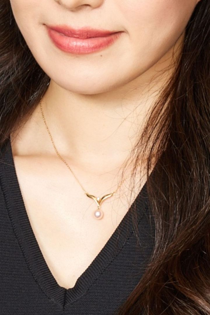 クラウドチームVERYデラクナー友理のセレモニージュエリーはMIKIMOTOのパールネックレス