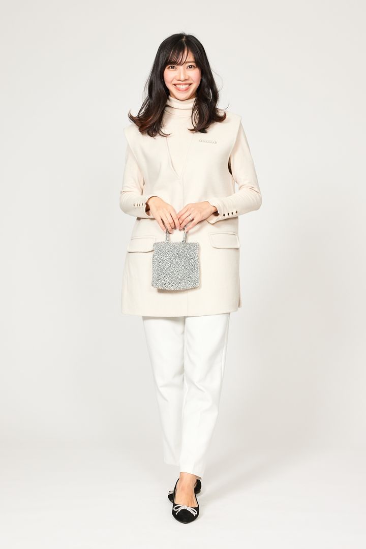 クラウドチームVERY青山美沙子の白ジレを使ったセレモニーコーデ