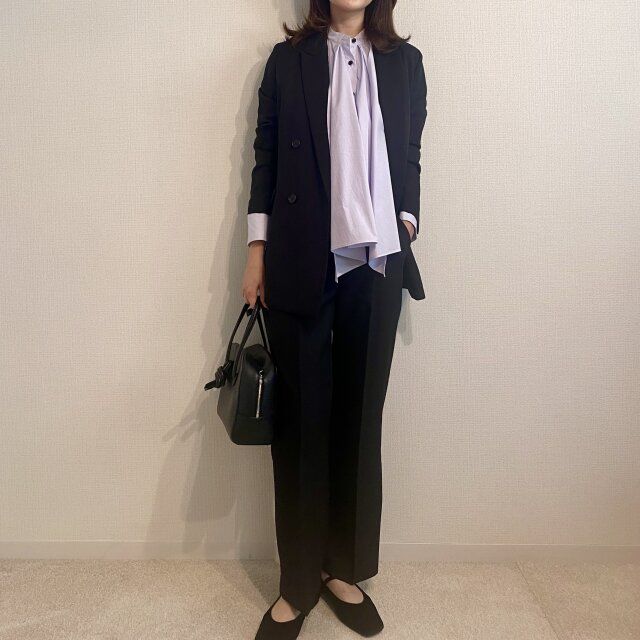 通勤コーデ ジャケパンのセットアップに今年らしさを