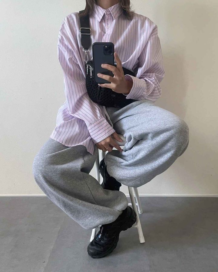 画像: スウェットパンツと